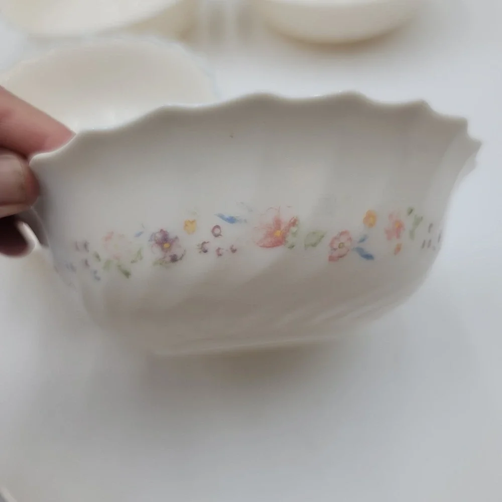 5 Arcopal France Victoria Floral Milk Glass Cereal Bowls Scalloped FADED